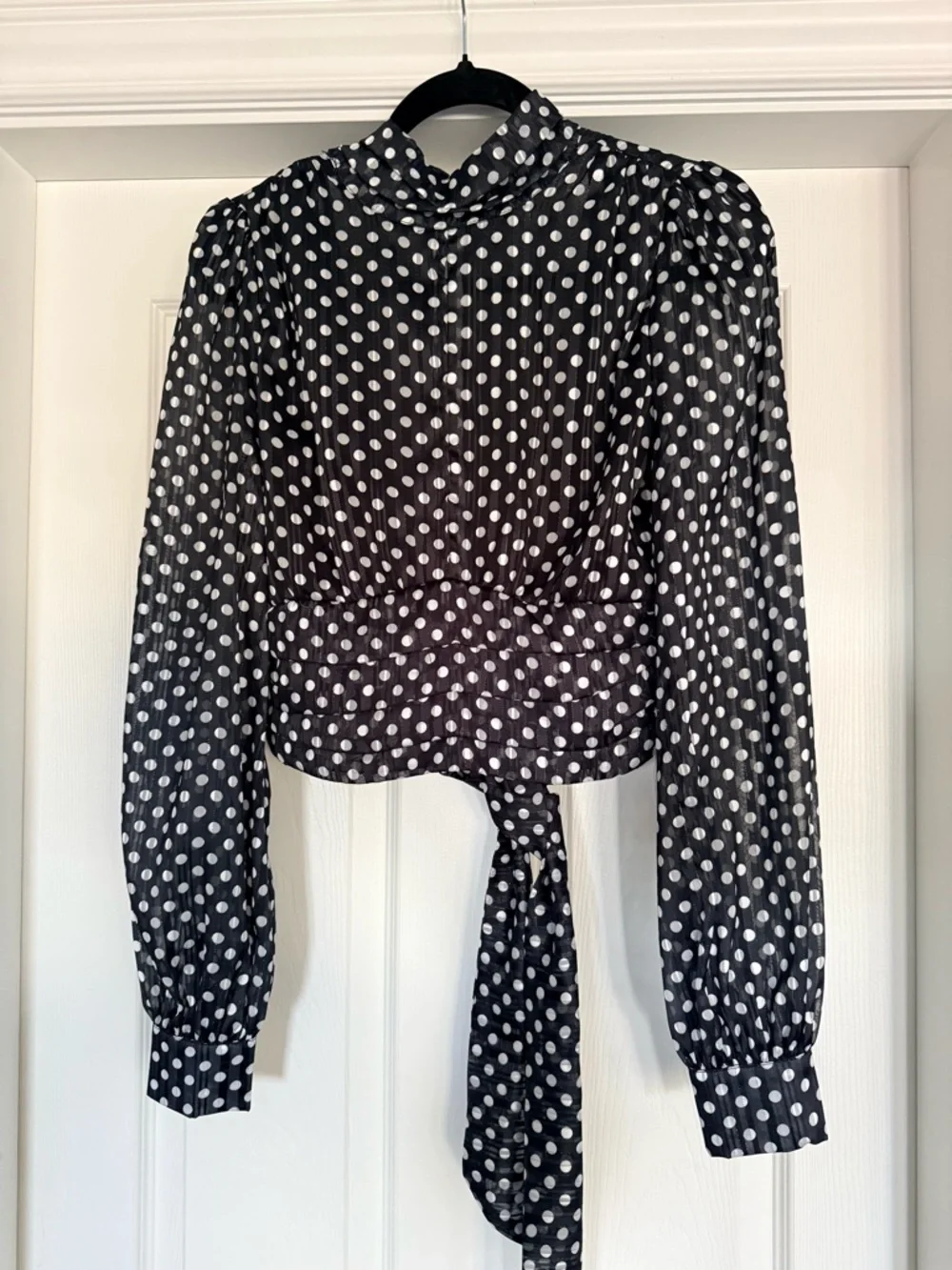 Simons Black and White Polka Dot Slit-Front Tie-Back Cropped Blouse - Picture 1 of 3